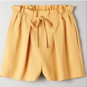 NWOT Aritzia Babaton Salim Yellow Mustard 
Paperbag High Waist Shorts SizeXS